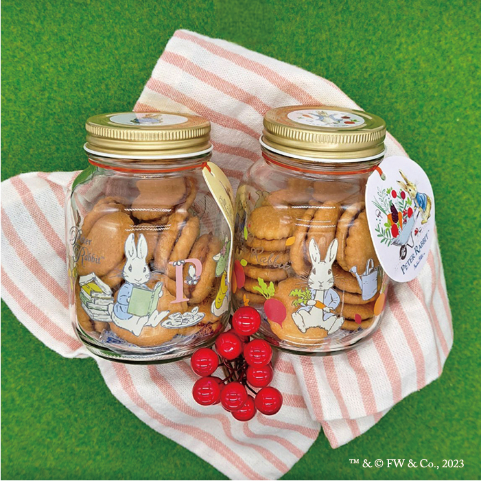 ピーターラビット™クッキーボトル/ベジ・ブック」が新登場